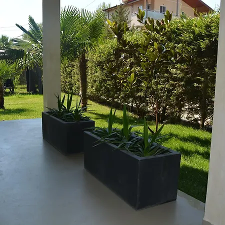 Villa Splendida Con Giardino Sulla Spiaggia